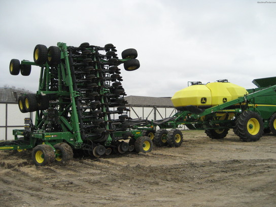2012 John Deere 1890