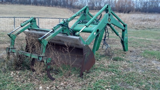  John Deere 740