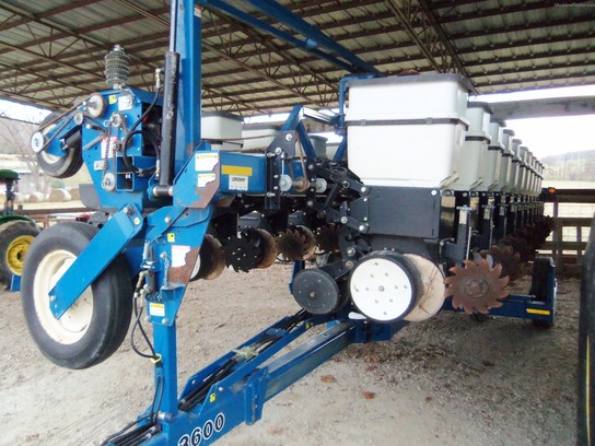  Kinze 3600