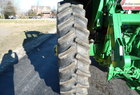 2011 John Deere 7330