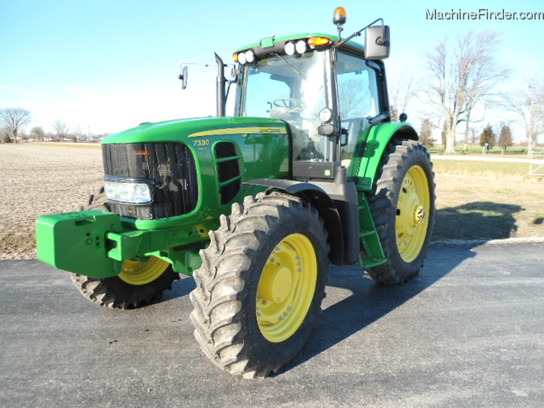 2011 John Deere 7330