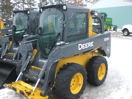2011 John Deere 320D