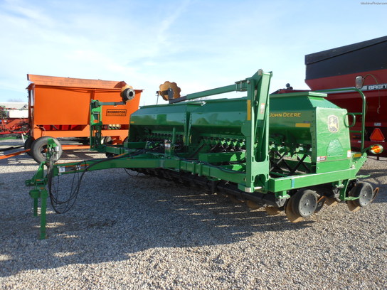 2012 John Deere 1590