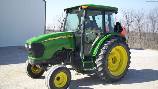 2008 John Deere 5425