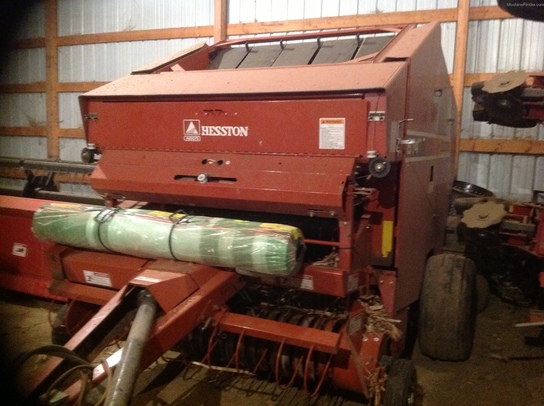 2005 Hesston 814