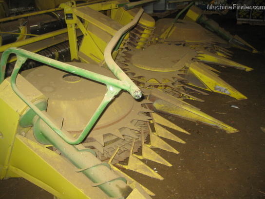 2002 John Deere 676