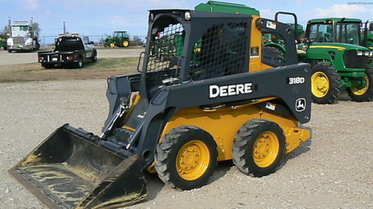 2012 John Deere 318D