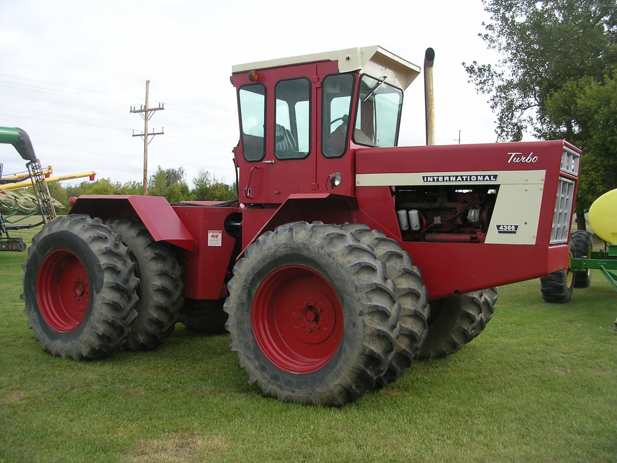 1975 International Harvester 4366 Tractors Articulated 4WD John