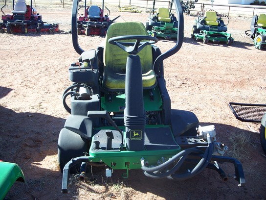 2000 John Deere 2500 MOWER