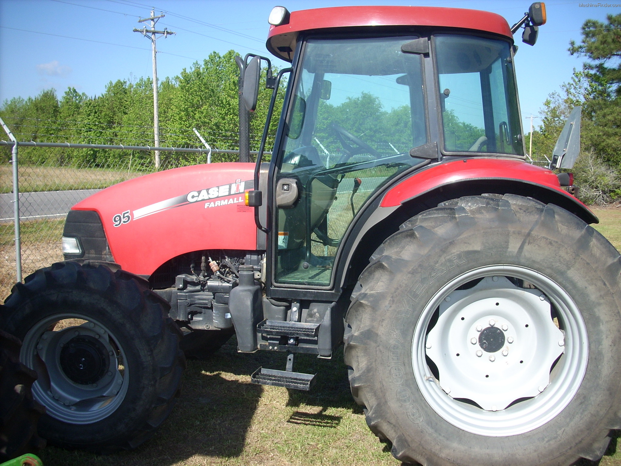 Case IH 95 FARMALL Tractors Utility (40100hp) John Deere MachineFinder