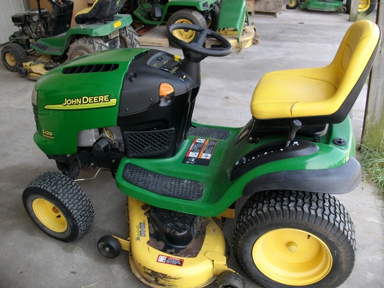 2003 John Deere L120