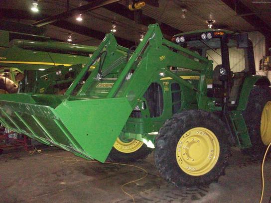 2012 John Deere 7130