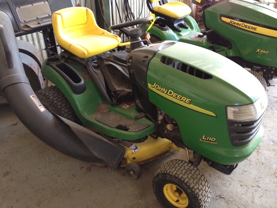 2003 John Deere L110