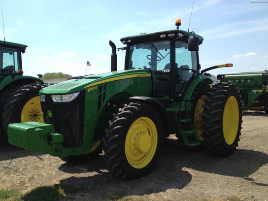 2011 John Deere 8310R