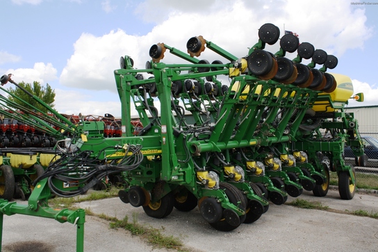 2011 John Deere 1790
