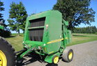 2002 John Deere 567