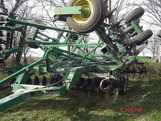 2011 John Deere 512
