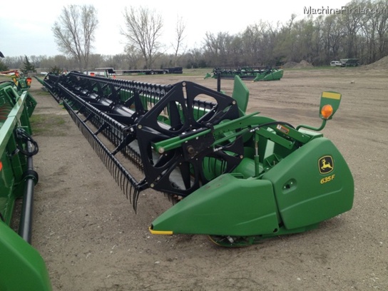 2010 John Deere 635F
