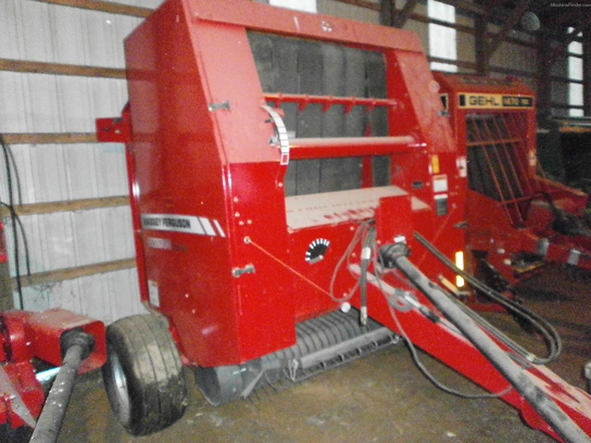 2010 Massey - Ferguson 1745
