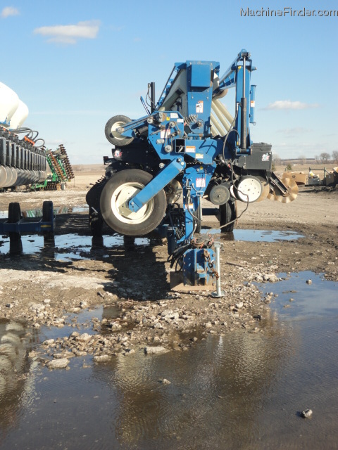 2006 Kinze 3650