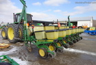 John Deere 7200