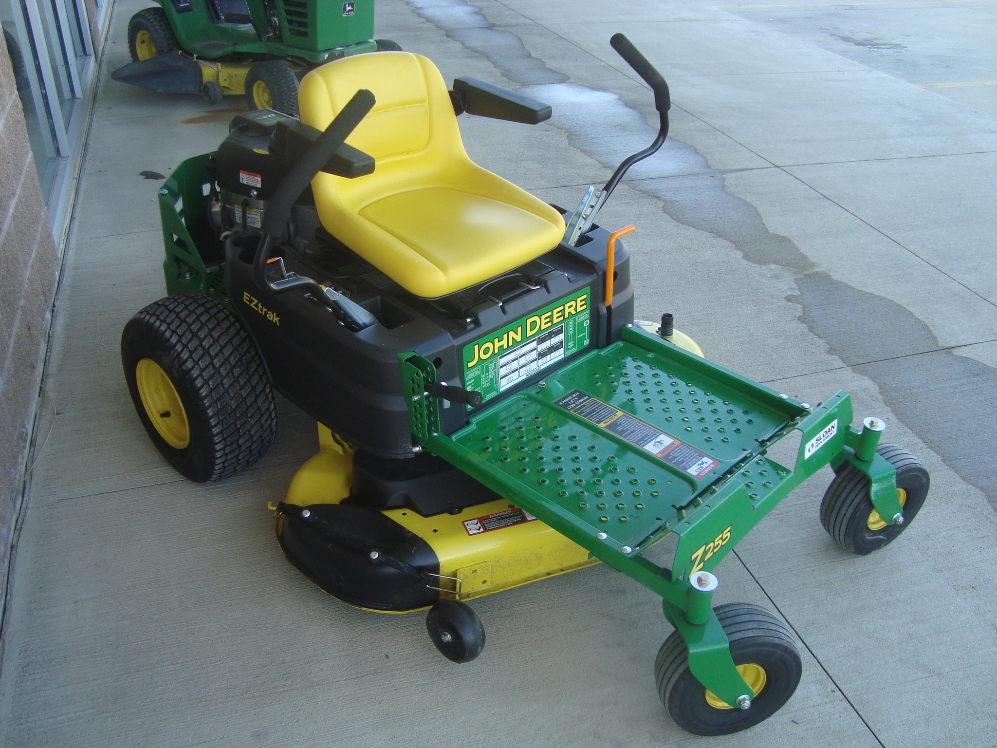 John Deere Z255 ZeroTurn Mowers for Sale [56122]