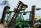 2005 John Deere 637