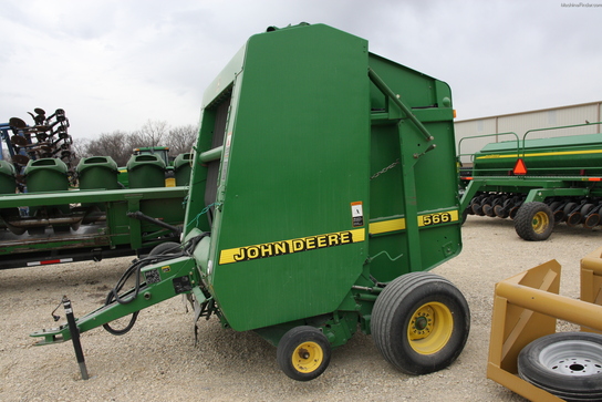  John Deere 566