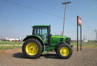 2011 John Deere 7330