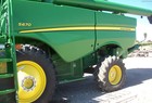 2012 John Deere S670