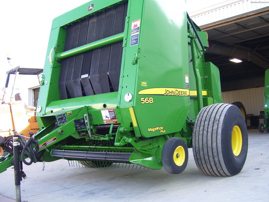 2008 John Deere 568