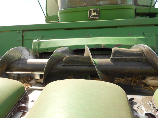 1994 John Deere 693