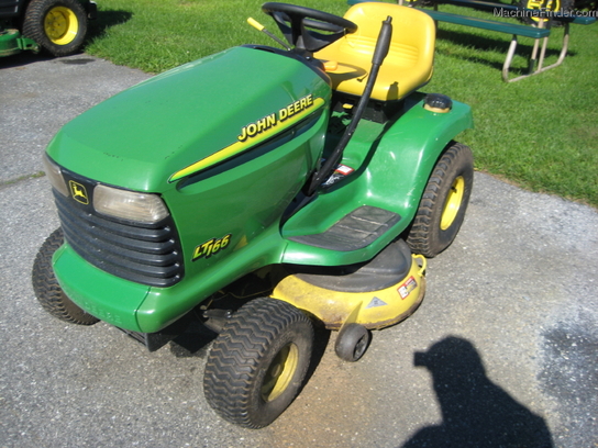 2001 John Deere LT166