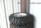  John Deere 825i WHEELS AND TIRES