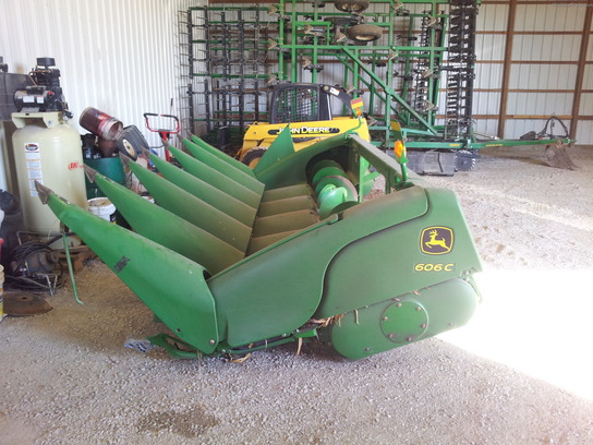 2011 John Deere 606C