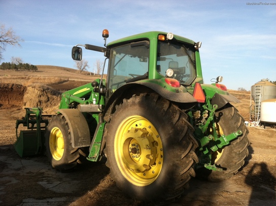 2011 John Deere 7330 Prem