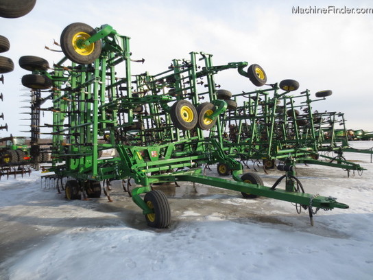 2012 John Deere 2210