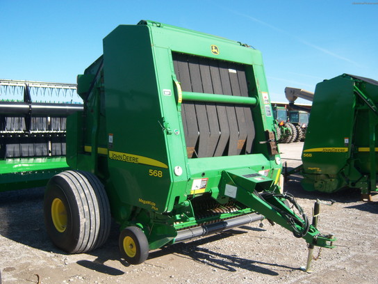 2009 John Deere 568