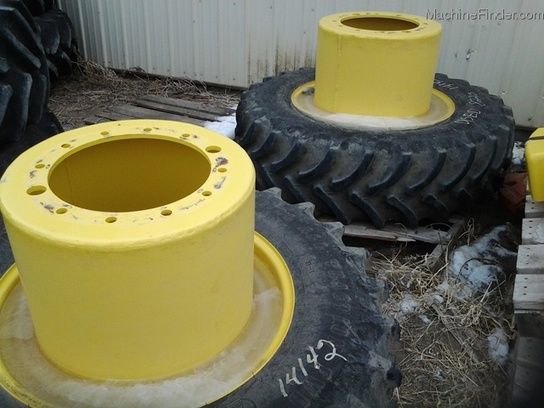  John Deere 14.9R30