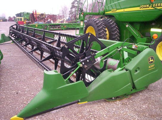 2005 John Deere 635F