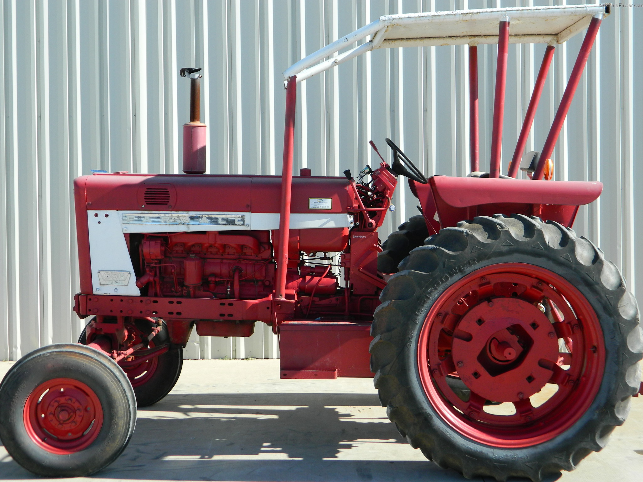 1973-international-harvester-656-tractors-utility-40-100hp-john