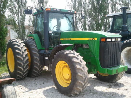 1997 John Deere 8400