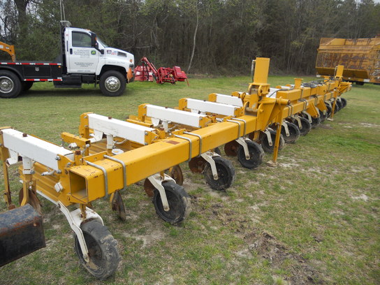2009 Buffalo 12 ROW CULTIVATOR