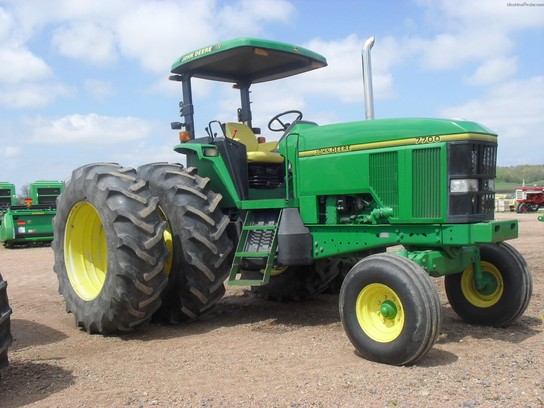 1996 John Deere 7700