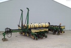  John Deere 7200
