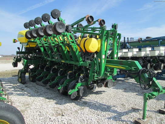 2010 John Deere 1790