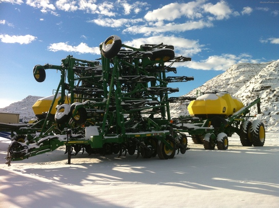 2011 John Deere 1870