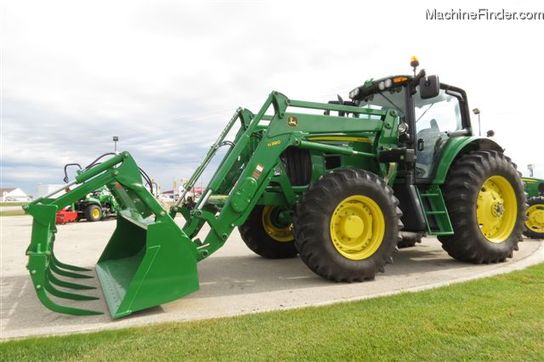 2011 John Deere 7330
