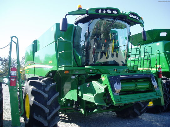 2012 John Deere S690