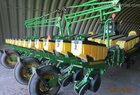 2000 John Deere 1750